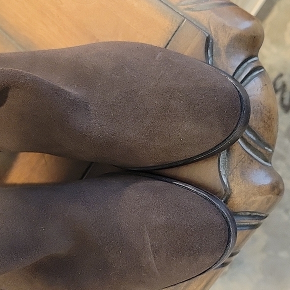 Suede over the knee boots in 5.5 - Picture 3 of 8